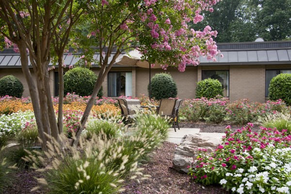 The Laurels of University Park: Courtyard